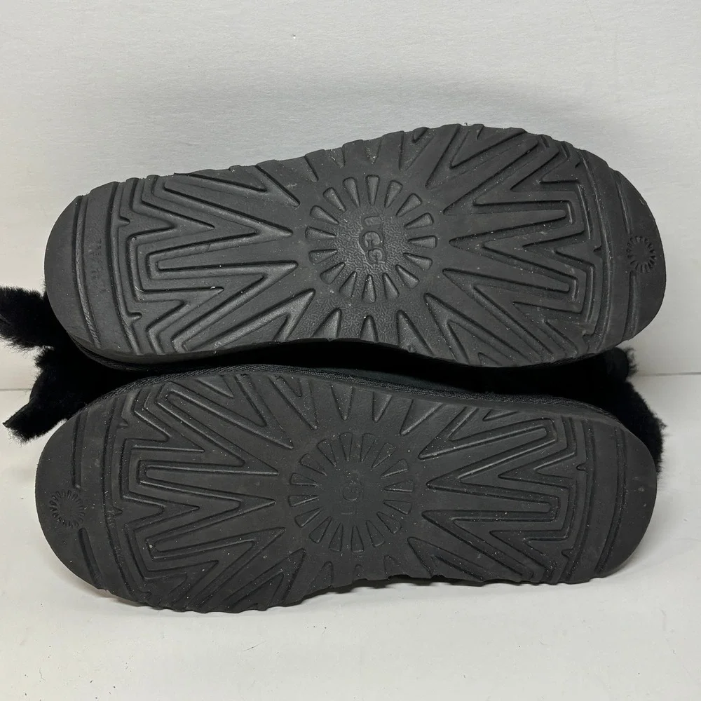 UGG Bailey Bow‎ II Boots Women Size 8 Black Sheepskin Suede 1129071 Cabin Core
